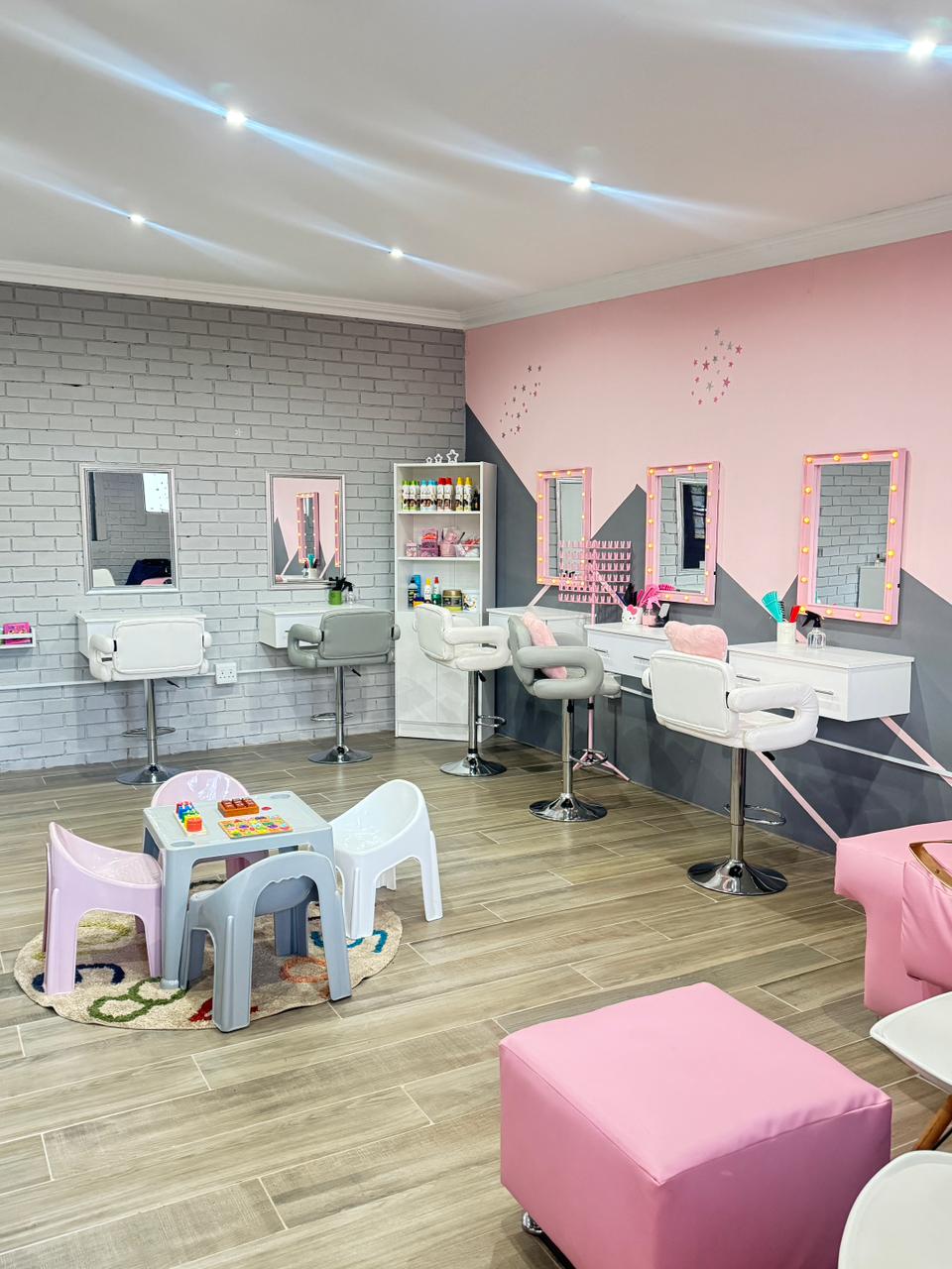 Salon interior